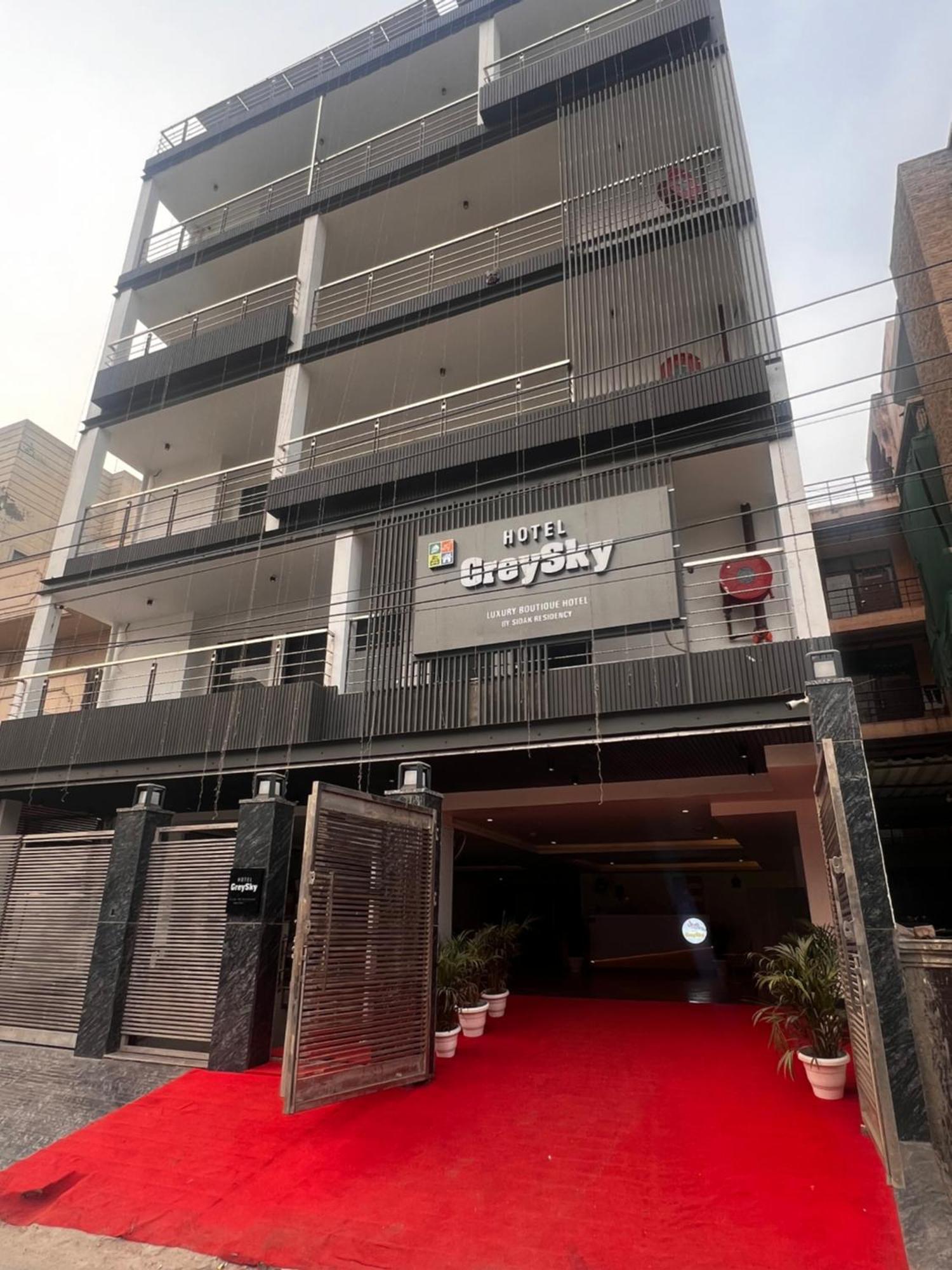 Hotel Grey Sky ニューデリー エクステリア 写真